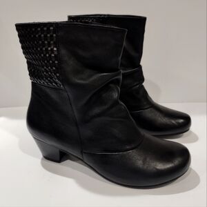 Ziera Women's Dar Black Ankle Boots